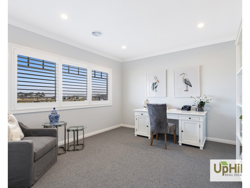 13 Grazing Way, Clyde North VIC 3978