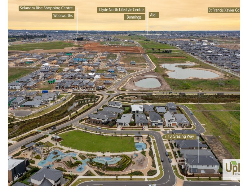 13 Grazing Way, Clyde North VIC 3978