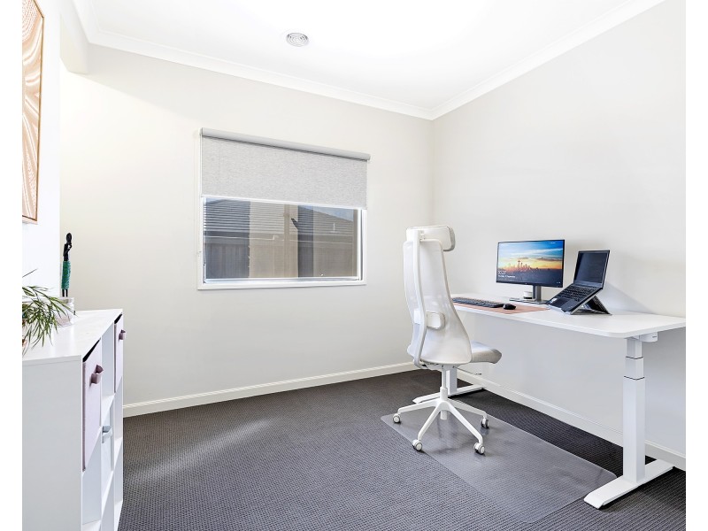 21 Pelham Drive, Clyde VIC 3978