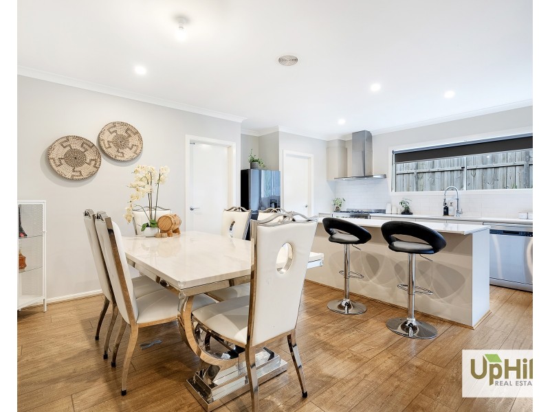 40 Cherokee Parade, Clyde VIC 3978