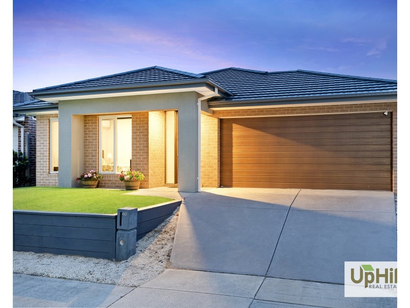 40 Cherokee Parade, Clyde VIC 3978
