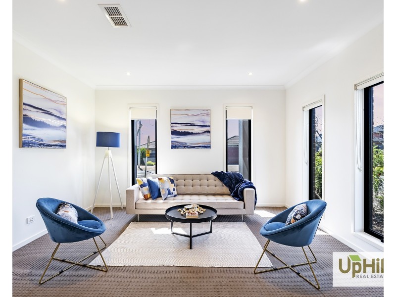 2 Palacio Terrace, Clyde North VIC 3978