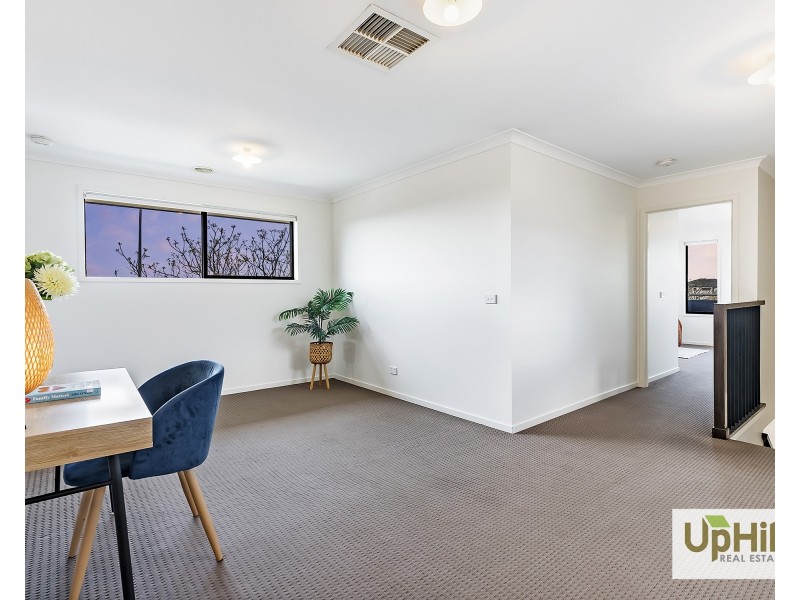 2 Palacio Terrace, Clyde North VIC 3978