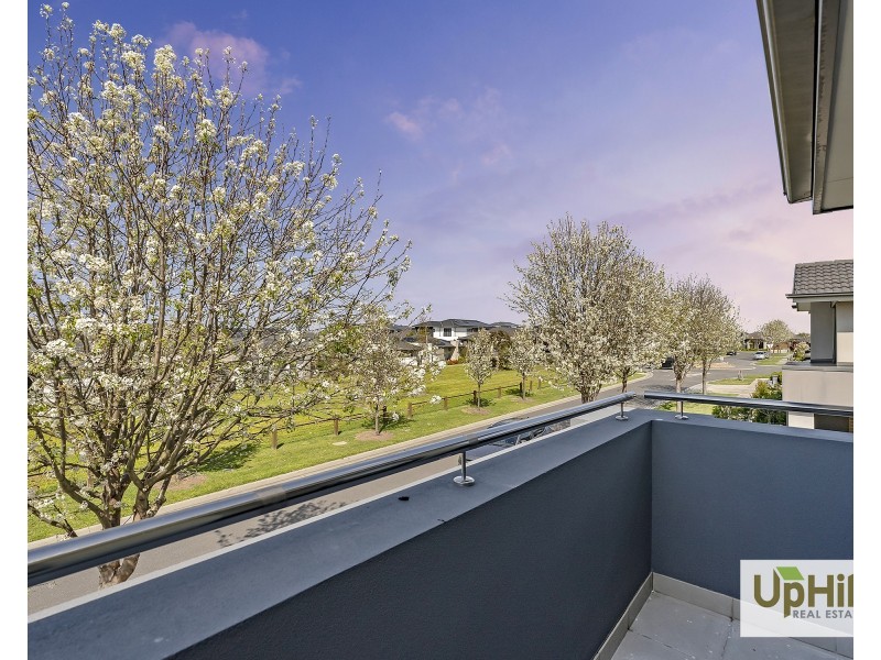 2 Palacio Terrace, Clyde North VIC 3978