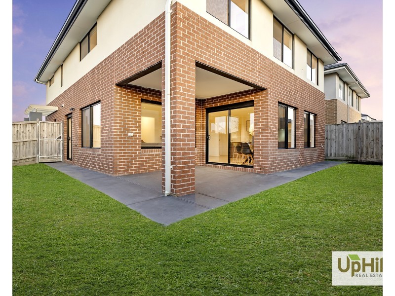 2 Palacio Terrace, Clyde North VIC 3978
