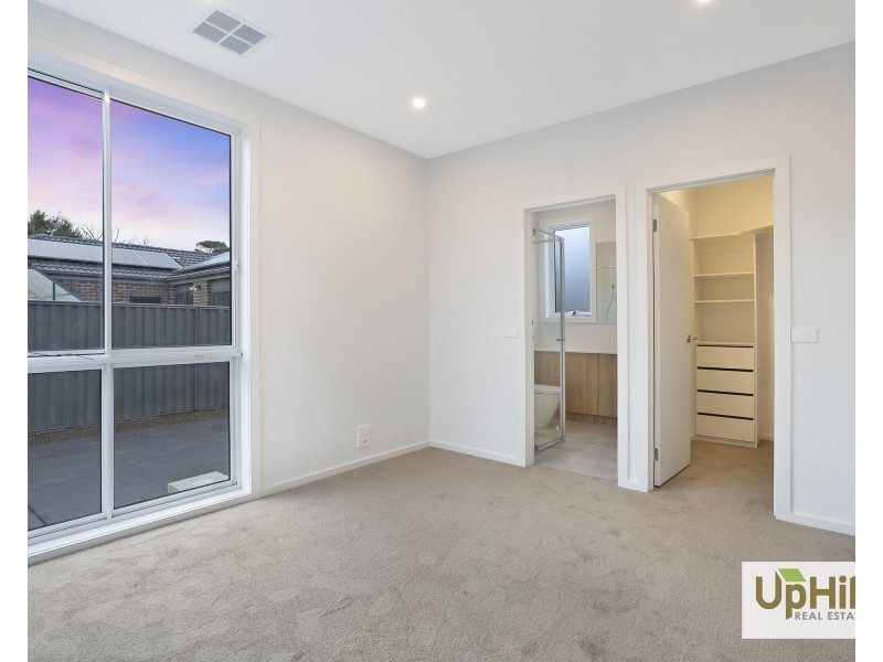 3 Edward Close, Pakenham VIC 3810
