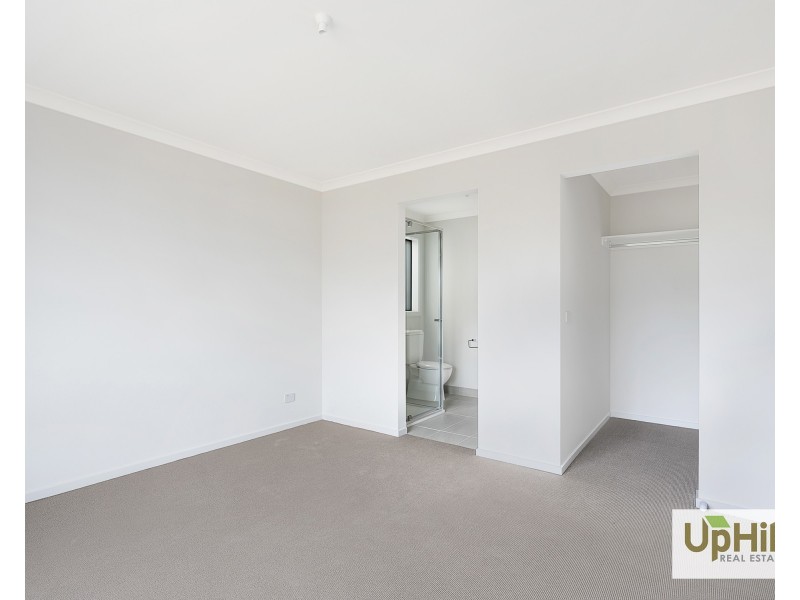 11 Mornington Crescent, Nar Nar Goon North VIC 3812