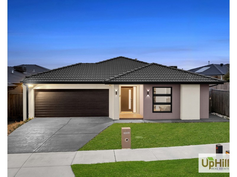 61 Stature Avenue, Clyde North VIC 3978