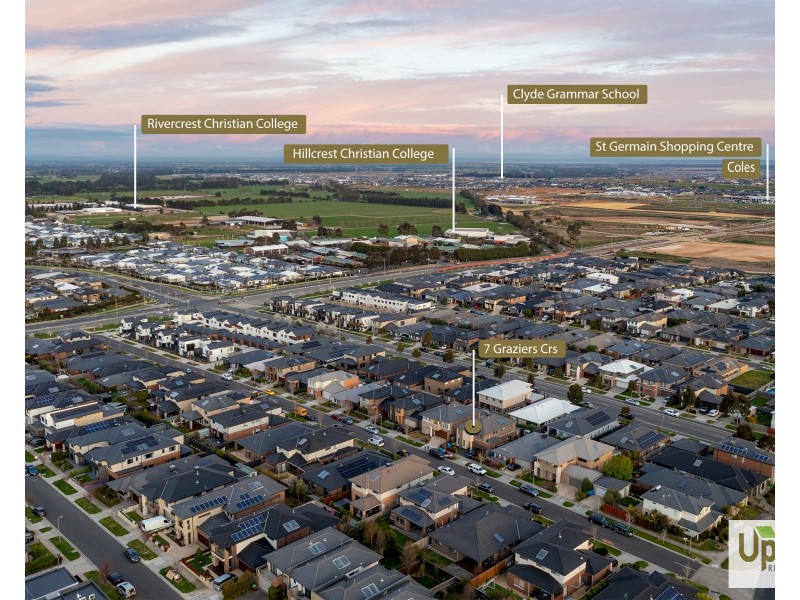 7 Graziers Crescent, Clyde North VIC 3978