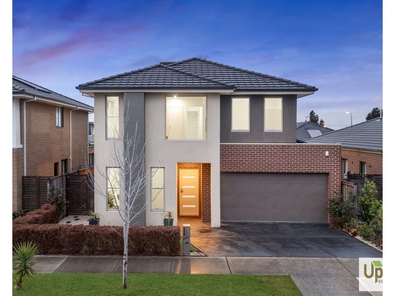 7 Graziers Crescent, Clyde North VIC 3978