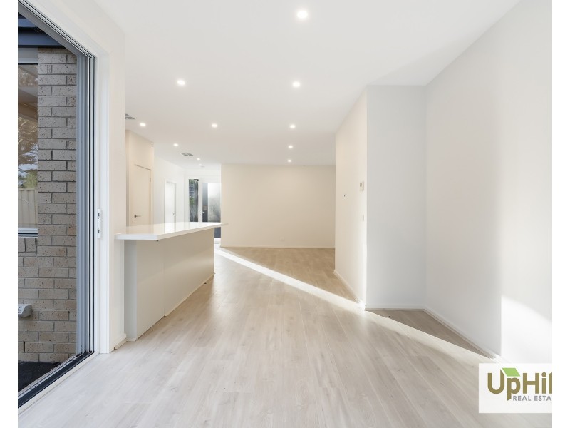 2 Edward Close, Pakenham VIC 3810