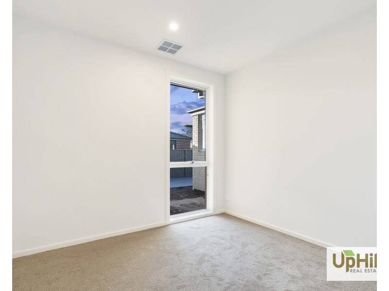 2 Edward Close, Pakenham VIC 3810