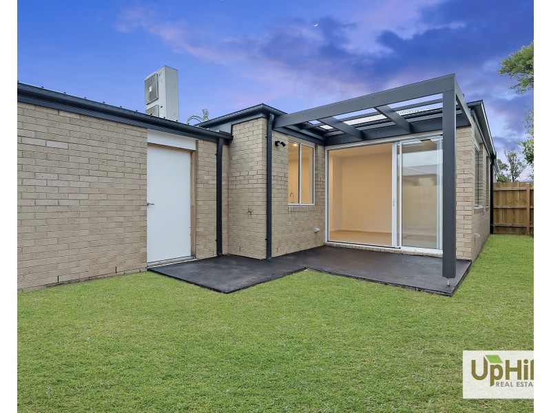 4 Edward Close, Pakenham VIC 3810