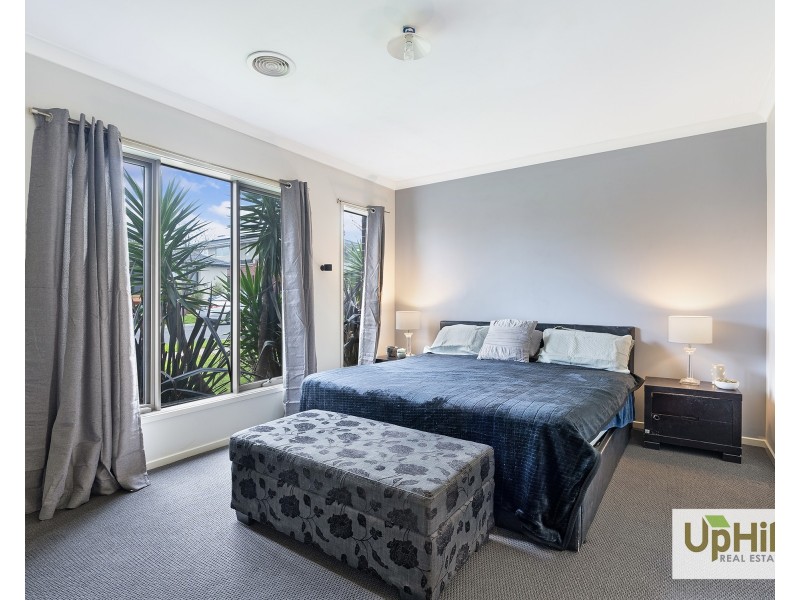 Clyde North VIC 3978