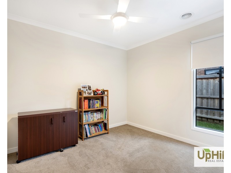 11 Pamir Circuit, Clyde North VIC 3978