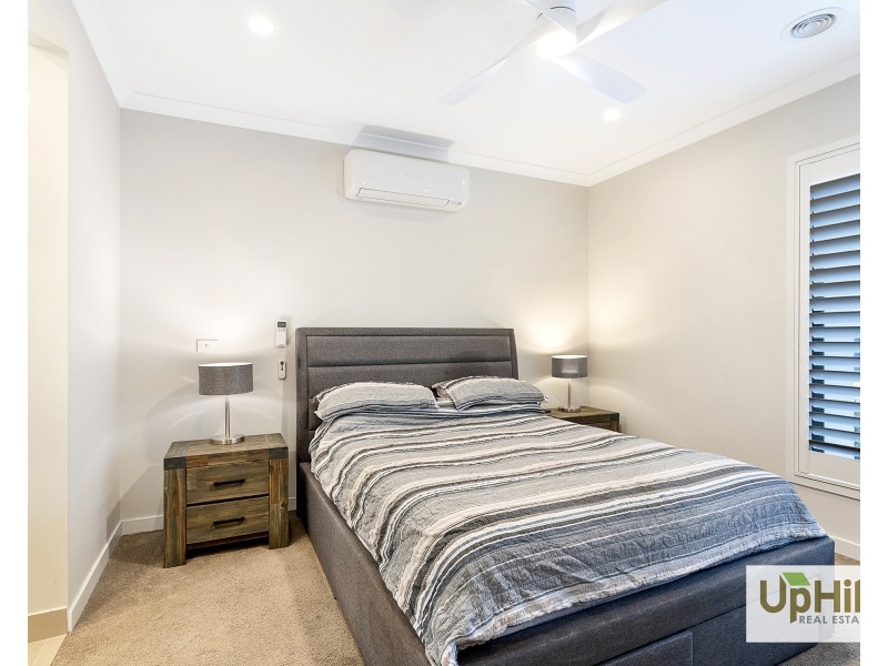 11 Pamir Circuit, Clyde North VIC 3978