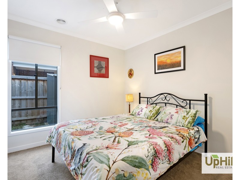 11 Pamir Circuit, Clyde North VIC 3978