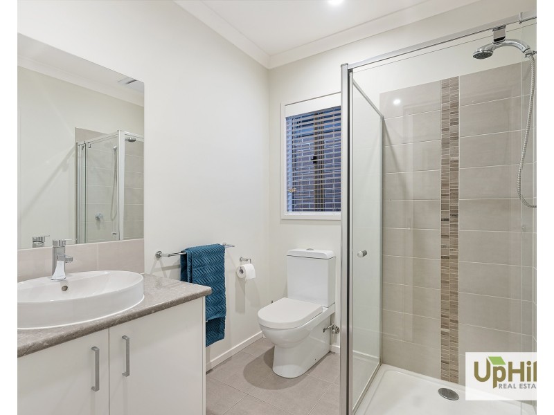 25 Serene Way, Clyde North VIC 3978