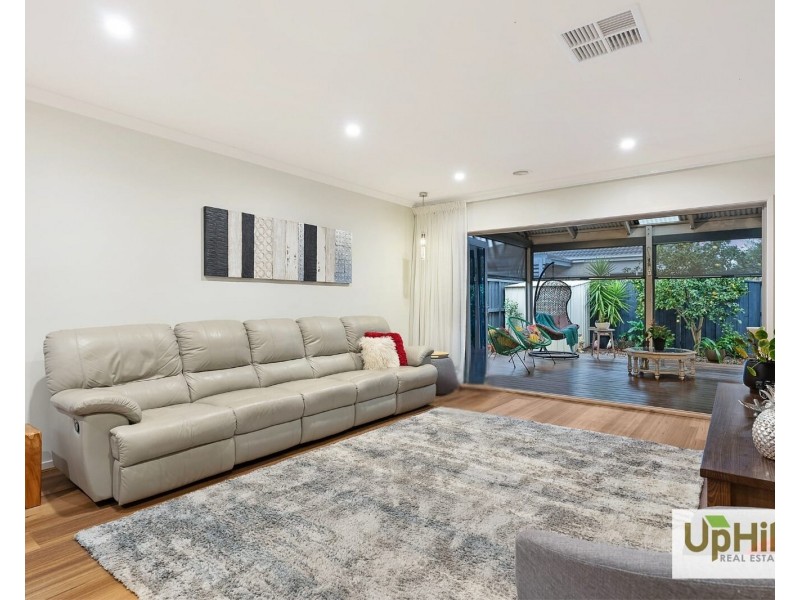 25 Serene Way, Clyde North VIC 3978