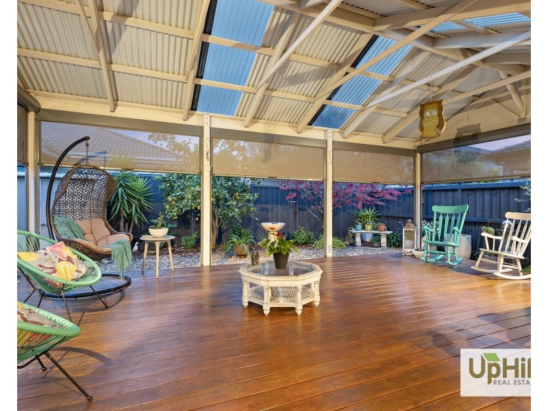 25 Serene Way, Clyde North VIC 3978