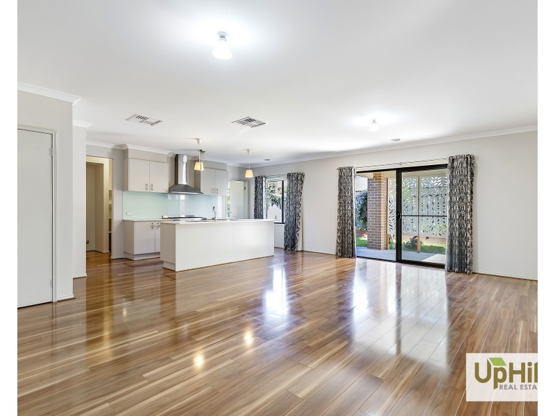 4 Salerno Way, Clyde North VIC 3978