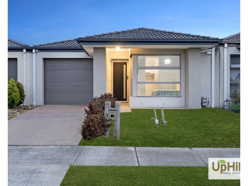 11 Timble Way, Clyde North VIC 3978