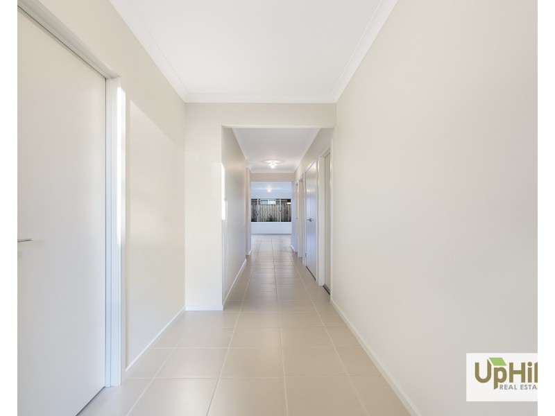 8 Trapani Street, Clyde VIC 3978