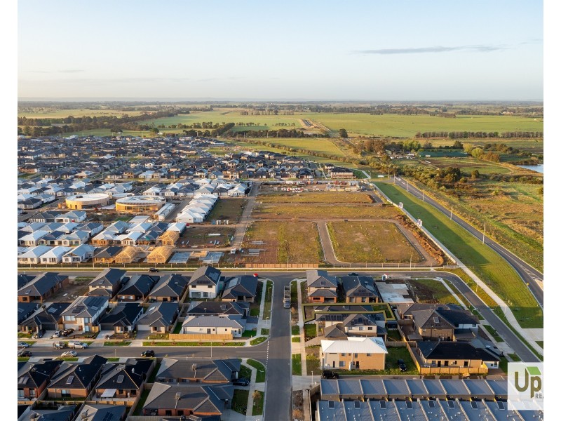 8 Trapani Street, Clyde VIC 3978