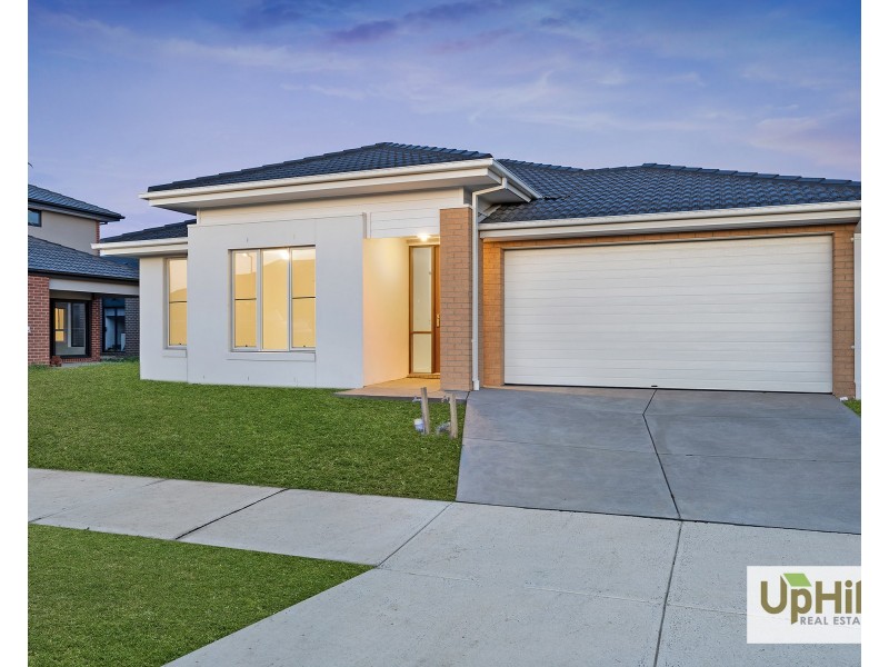 8 Trapani Street, Clyde VIC 3978