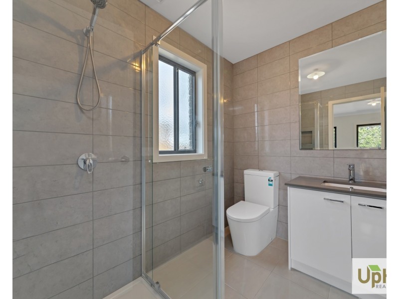 11 Rosanove Street, Clyde North VIC 3978