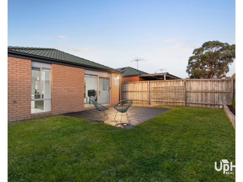 37 Rankin Close, Lynbrook VIC 3975