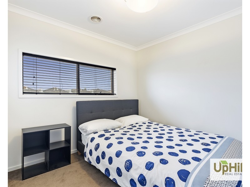 37 Kosciuszko Circuit, Clyde VIC 3978