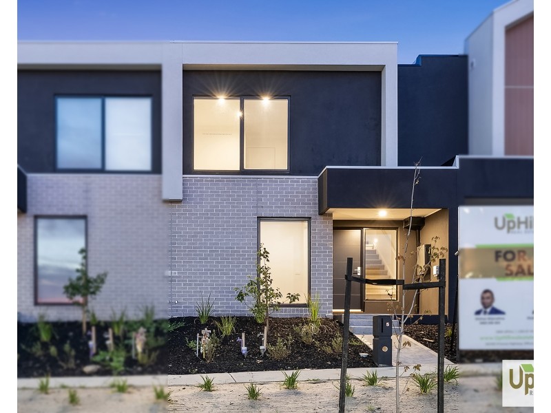 5  Seve Walk, Clyde North VIC 3978