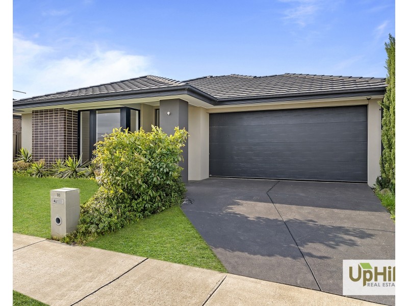 18 Applejack boulevard, Clyde VIC 3978