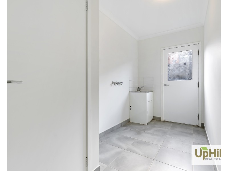 18 Applejack boulevard, Clyde VIC 3978
