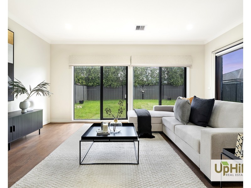 3 Cheval Place, Clyde North VIC 3978