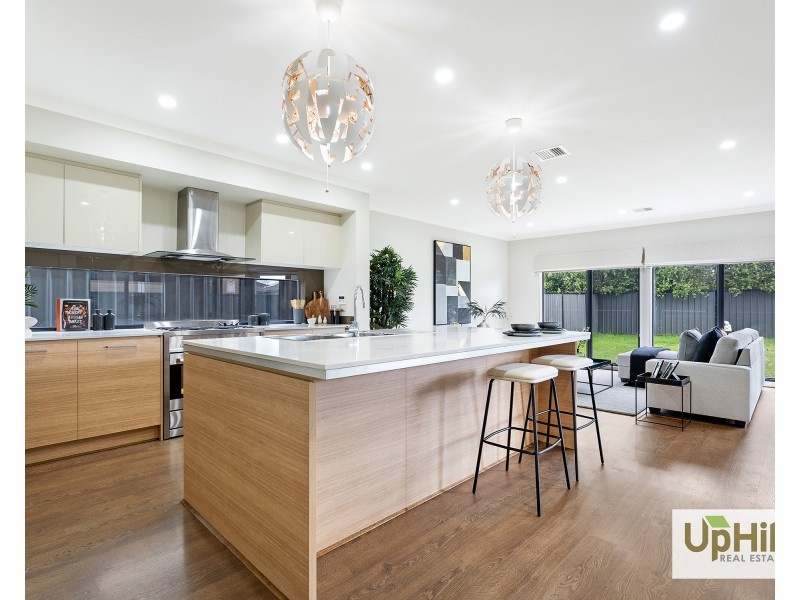 3 Cheval Place, Clyde North VIC 3978