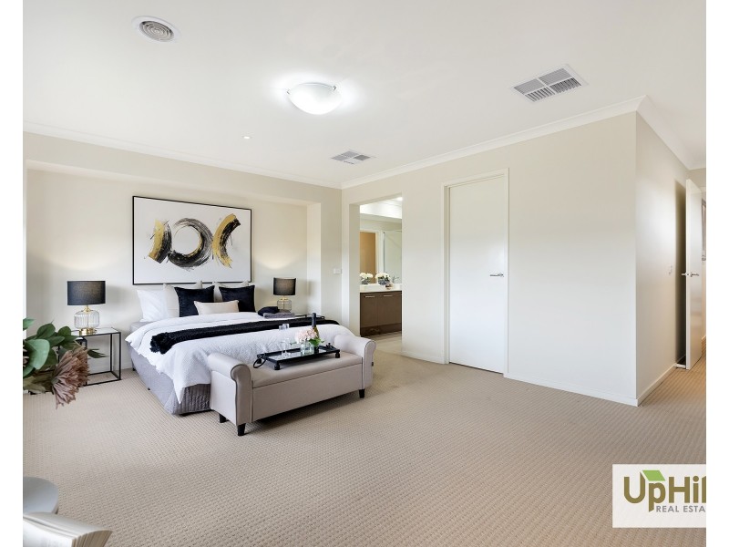 3 Cheval Place, Clyde North VIC 3978