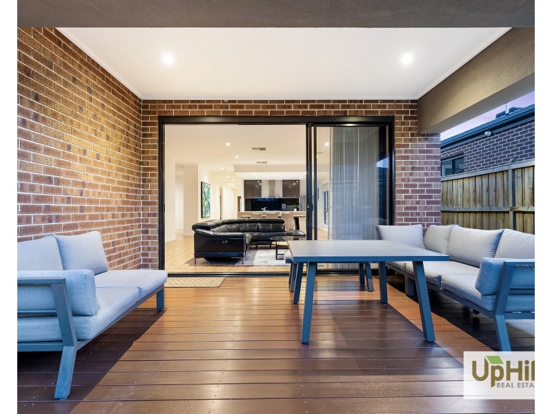 26 Blackhazel Crescent, Clyde North VIC 3978