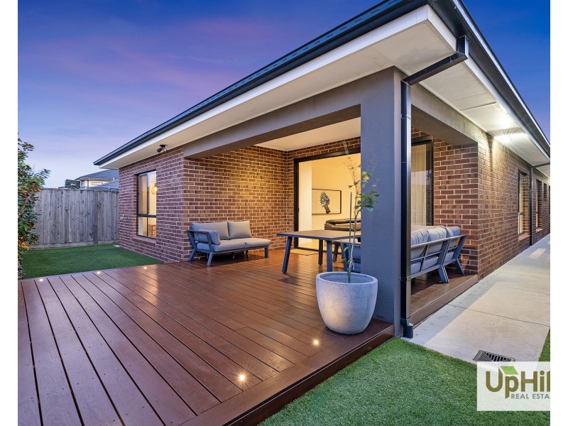 26 Blackhazel Crescent, Clyde North VIC 3978