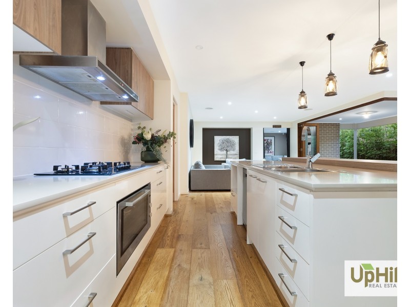 43 Bernardins Street, Clyde North VIC 3978