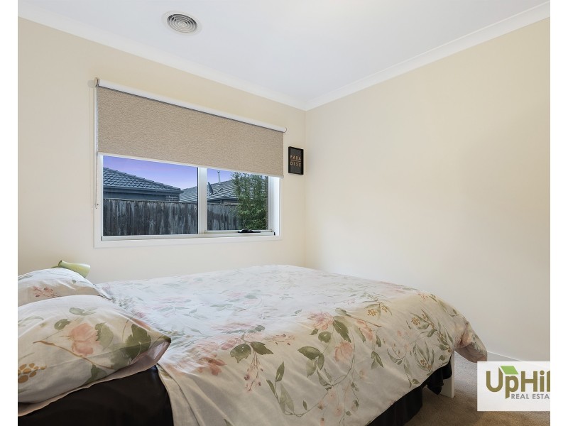 43 Bernardins Street, Clyde North VIC 3978