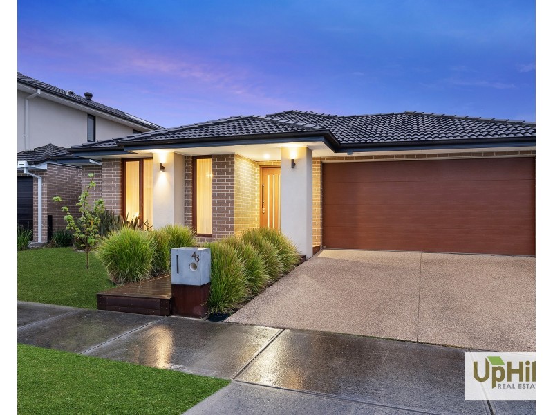 43 Bernardins Street, Clyde North VIC 3978