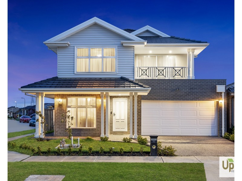 10 Bronnie Street, Clyde North VIC 3978