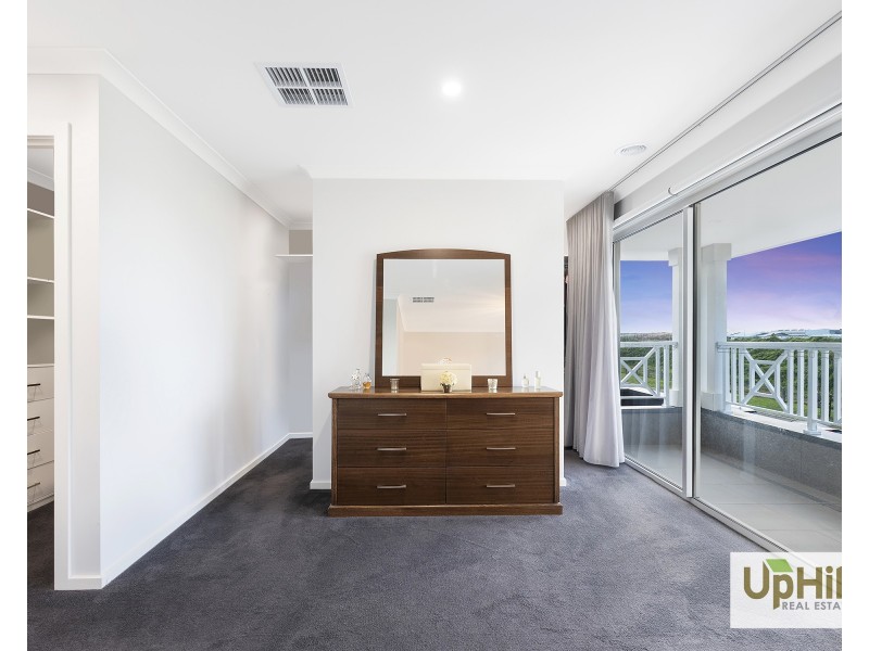 10 Bronnie Street, Clyde North VIC 3978