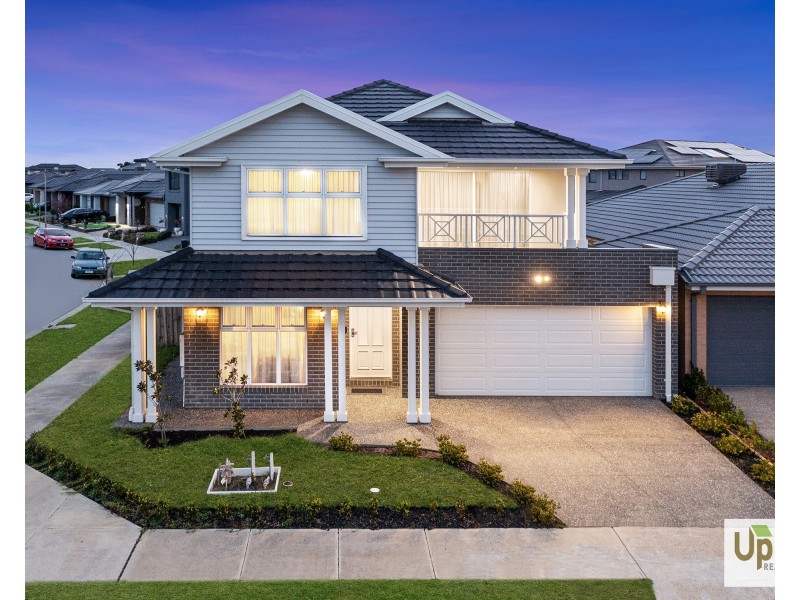 10 Bronnie Street, Clyde North VIC 3978