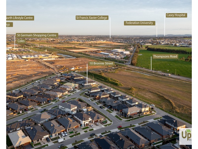 10 Bronnie Street, Clyde North VIC 3978