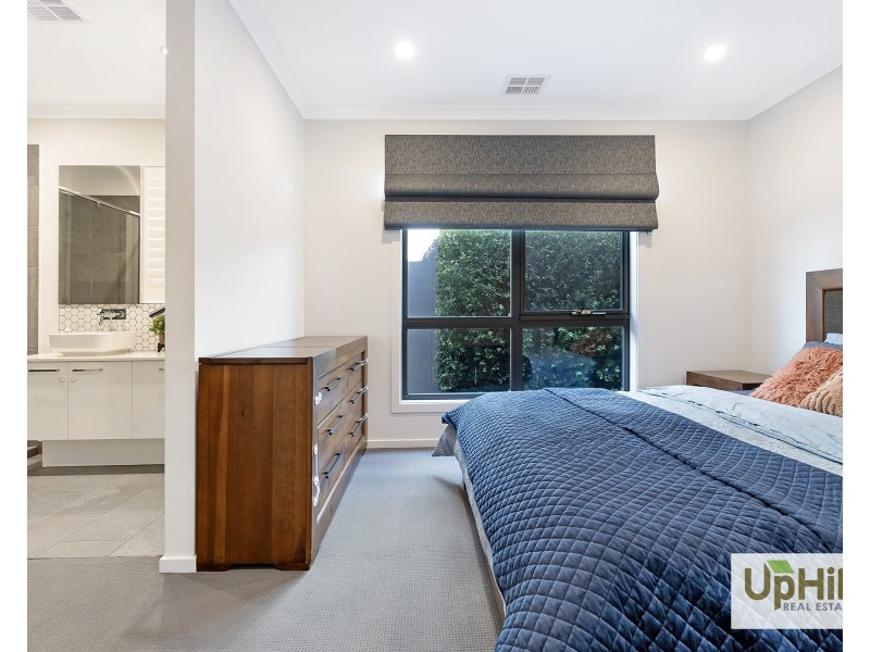 62 Ceduna Road, Clyde North VIC 3978