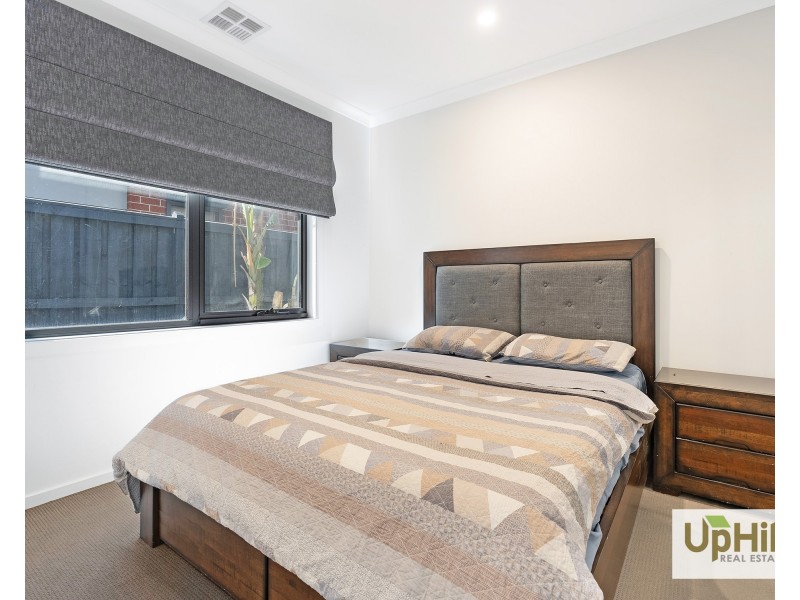 62 Ceduna Road, Clyde North VIC 3978