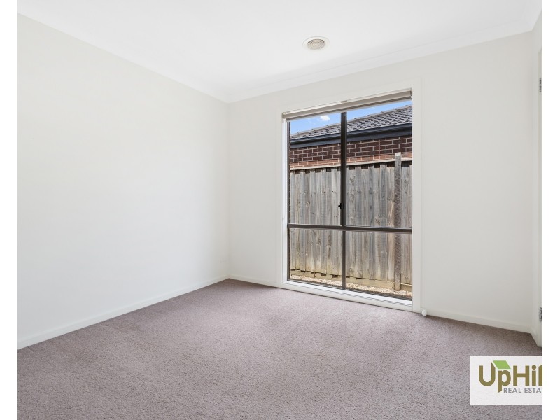 48 Adrian Street, Cranbourne East VIC 3977